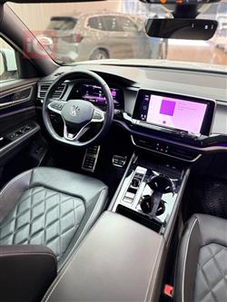 ڤۆڵکسواگن ئەتڵەس کرۆس سپۆرت